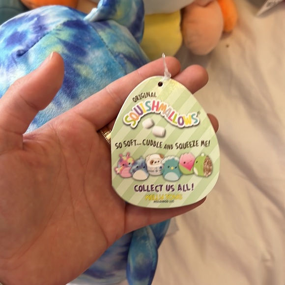 Squishmallows Luther The 8' Blue Tie Dye Tiger Shark - Picture 4 of 6